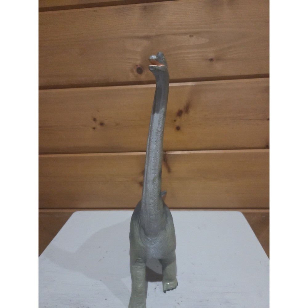 vintage 1988 the carnegie safari brachiosaurus Dinosaur Figurine (WRITTEN ON)